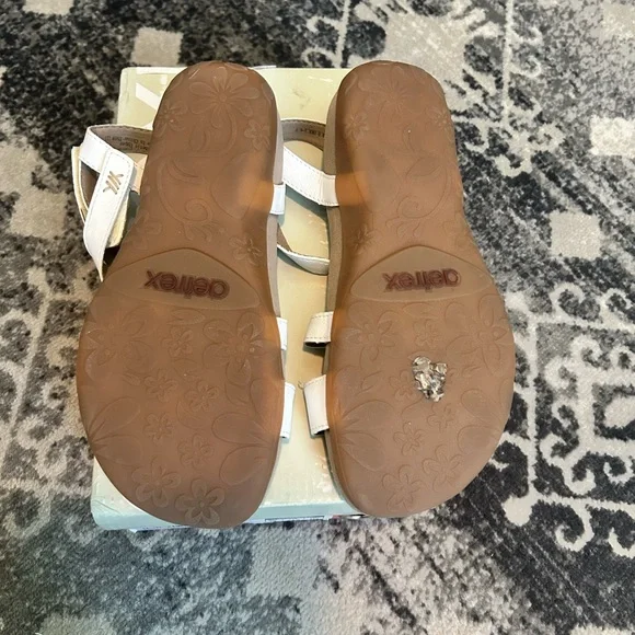 Aetrex Women’s 38 Gabby Sandal - Picture 2 of 5